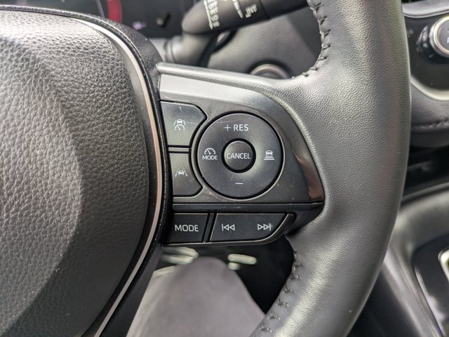 Used 2025 Toyota Corolla XLE FWD image 21