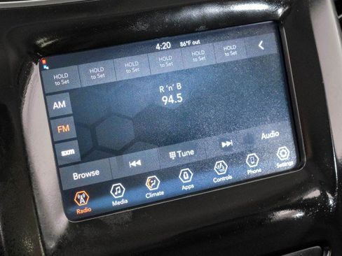 Used 2021 Jeep Cherokee Latitude Plus AWD/4WD image 35