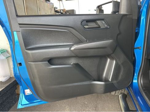 Used 2023 Chevrolet Colorado Trail Boss AWD/4WD image 36