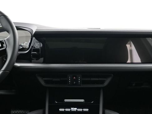 New 2026 Porsche Cayenne image 11