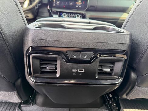 Used 2026 GMC Sierra 2500 AT4 w/ AT4 Premium Plus Package AWD/4WD image 42