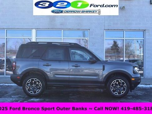 New 2025 Ford Bronco Sport Outer Banks image 3
