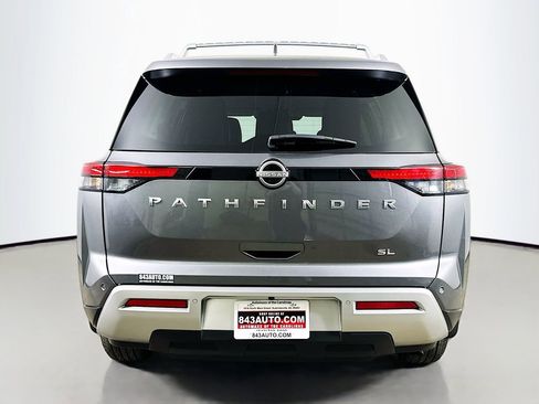 Used 2024 Nissan Pathfinder SL FWD image 6