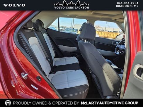 Used 2024 Hyundai Venue SEL image 27