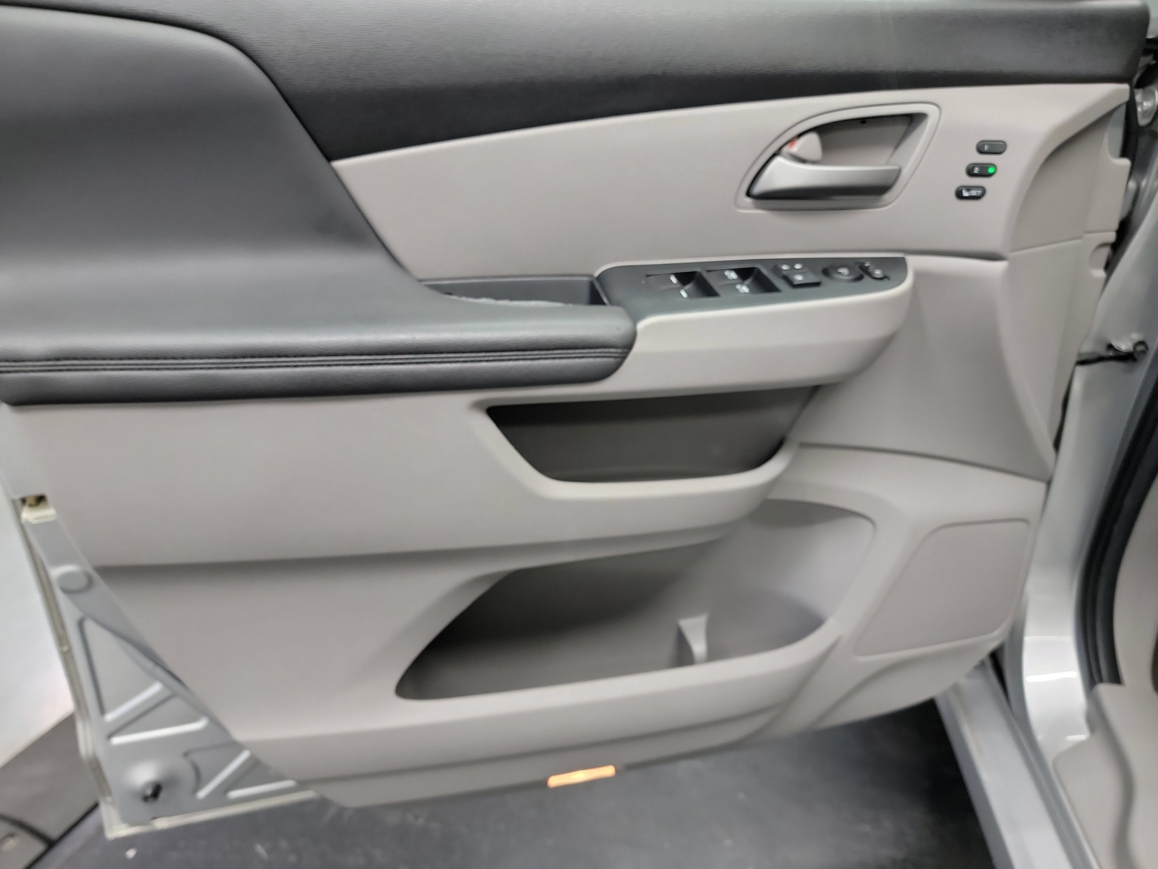 Used 2012 Honda Odyssey Touring image 13