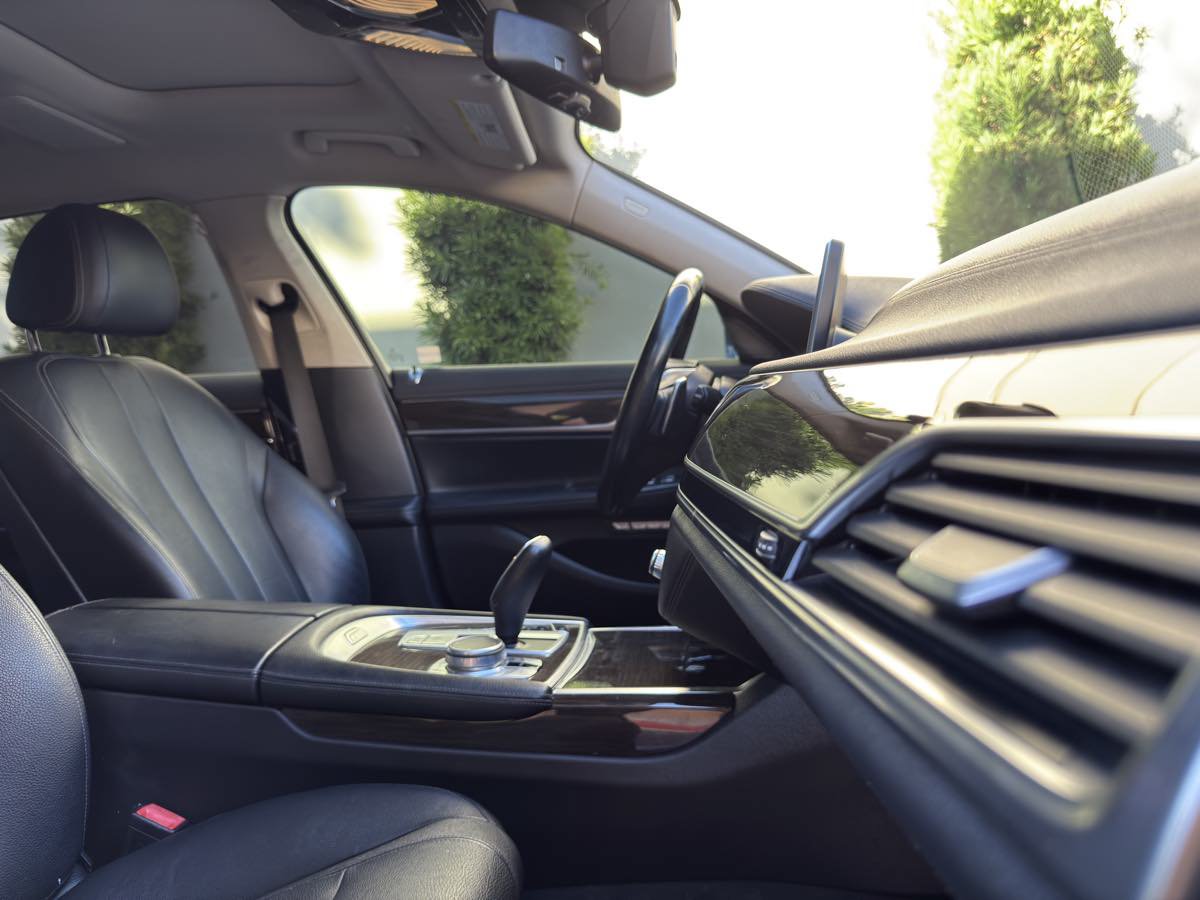 Used 2016 BMW 740i RWD image 61