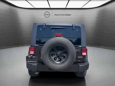 Used 2016 Jeep Wrangler Sport AWD/4WD image 4