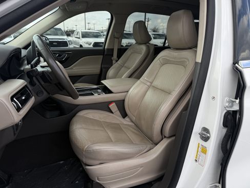 Used 2022 Lincoln Aviator Reserve image 27