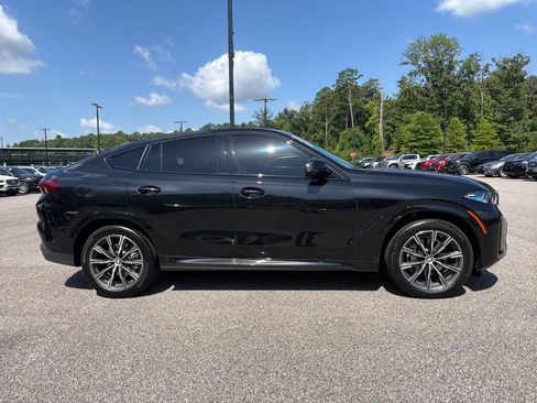 Used 2025 BMW X6 xDrive40i w/ Climate Comfort Package AWD/4WD image 14