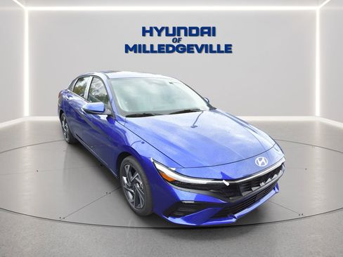 New 2026 Hyundai Elantra Limited FWD image 4