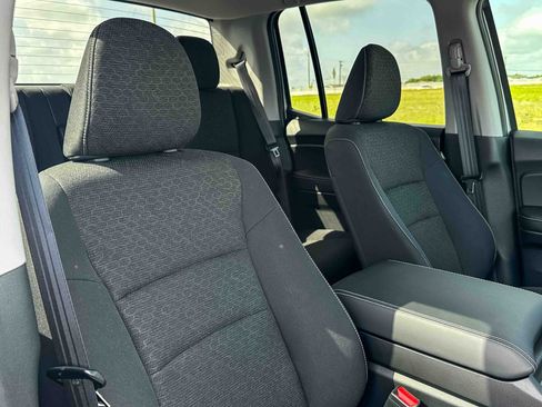 Used 2025 Honda Ridgeline Sport image 25
