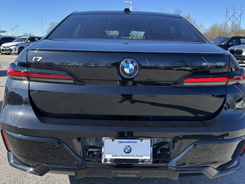 Used 2026 BMW i7 xDrive60 w/ Executive Package AWD/4WD image 9