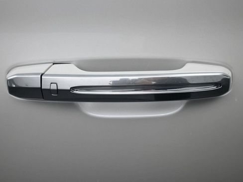 Used 2020 Cadillac Escalade Premium Luxury w/ LPO, Radiant Package image 7