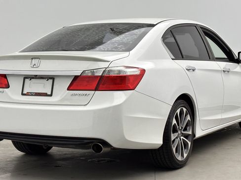 Used 2015 Honda Accord Sport image 7