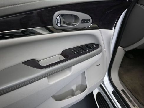 Used 2017 Buick Enclave Premium image 11