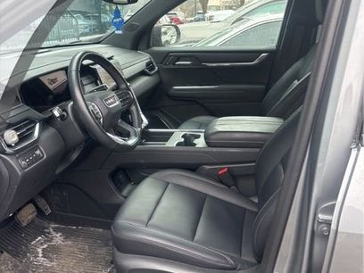 Used 2024 GMC Acadia Elevation w/ Luxury Package