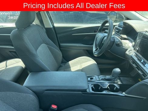 Used 2025 Toyota Camry LE FWD image 3