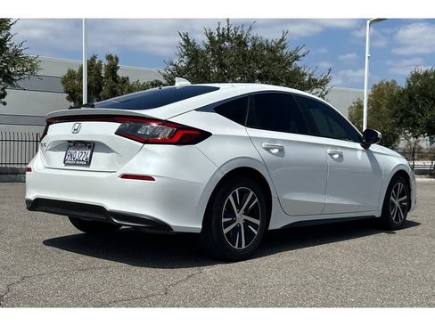 Used 2024 Honda Civic LX image 6