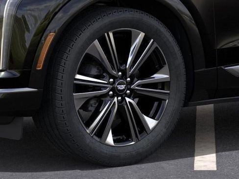 New 2026 Cadillac Optiq Luxury 2 image 9