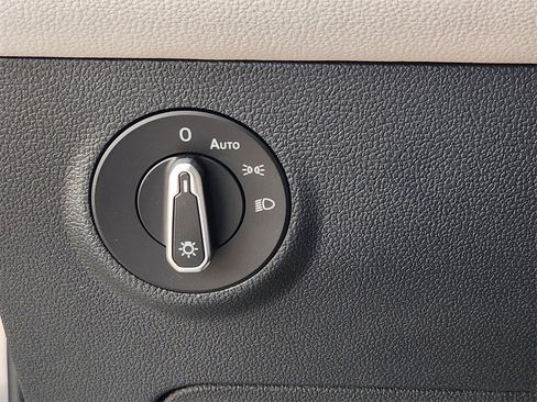 New 2025 Volkswagen Taos S image 17