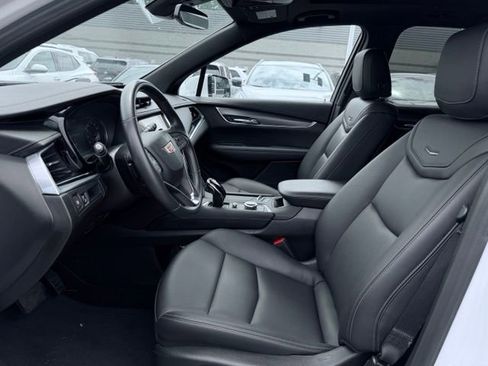 Used 2024 Cadillac XT6 Luxury w/ LPO, Floor Liner Package AWD/4WD image 22