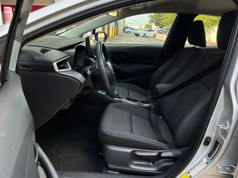 Used 2026 Toyota Corolla LE FWD image 10