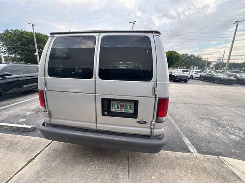 Used 2006 Ford E-350 and Econoline 350 XLT RWD image 38
