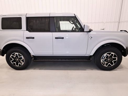 New 2026 Ford Bronco Outer Banks AWD/4WD image 2