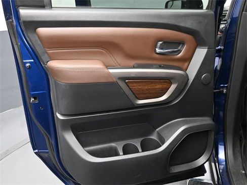 Used 2023 Nissan Titan Platinum Reserve w/ Moonroof Package image 15