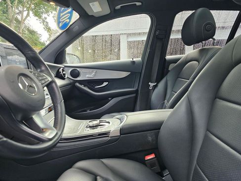 Used 2019 Mercedes-Benz GLC 300 4MATIC image 23