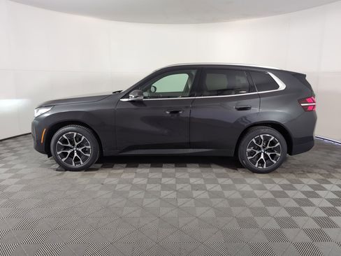 Used 2025 BMW X3 xDrive30i w/ Convenience Package image 2