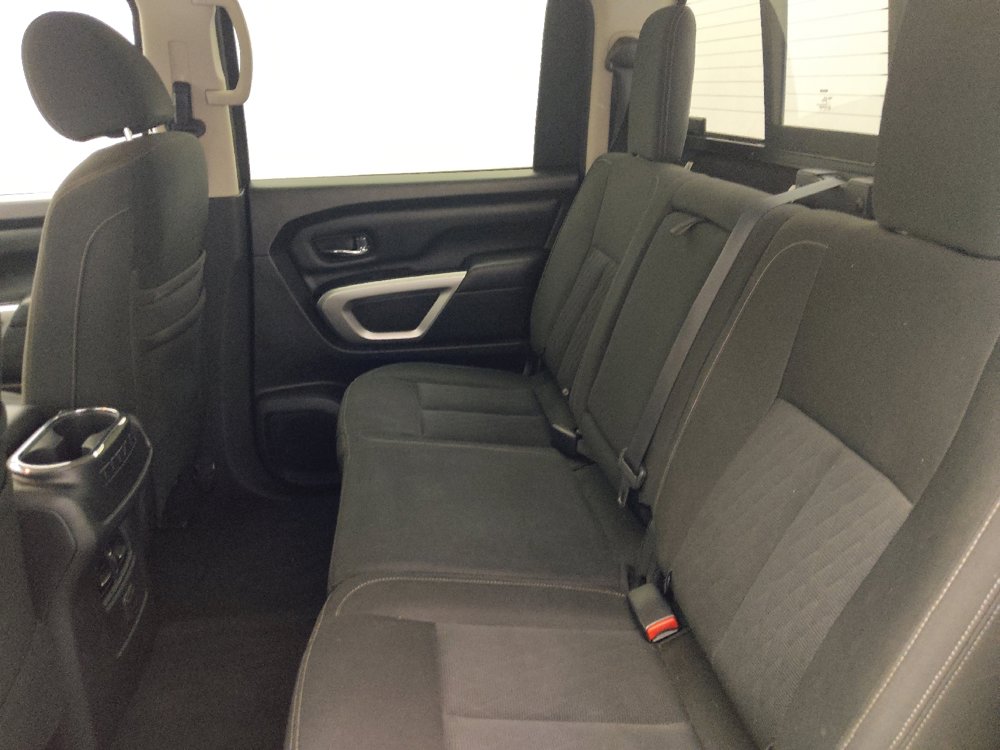 Used 2017 Nissan Titan SV RWD image 18