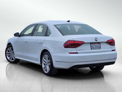 Used 2018 Volkswagen Passat 2.0T SE image 6