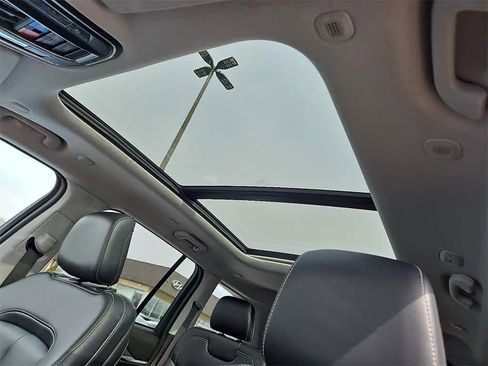 Used 2024 Jeep Grand Cherokee Limited 4xe image 12