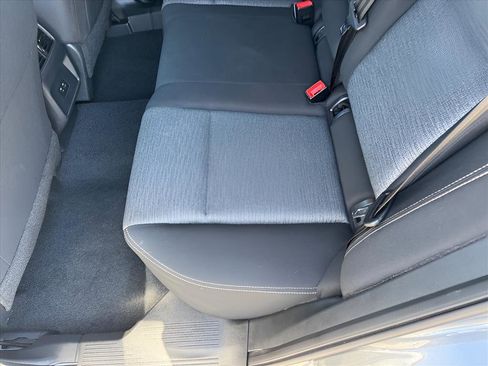 Used 2023 Nissan Rogue SV image 11