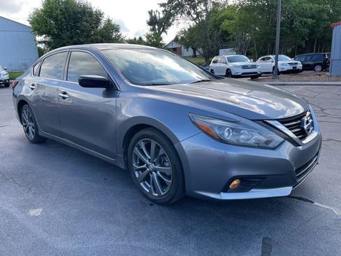 Used 2018 Nissan Altima 2.5 SR w/ SR Special Edition image 2
