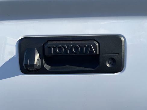 Used 2016 Toyota Tundra Limited image 39