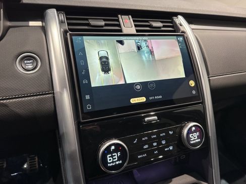 Used 2023 Land Rover Discovery S R-Dynamic image 23