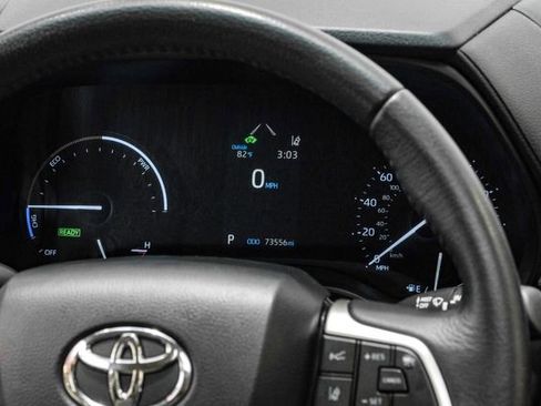 Used 2022 Toyota Sienna XLE w/ XLE Plus Package AWD/4WD image 29