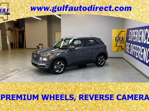 Used 2024 Hyundai Venue SEL image 5