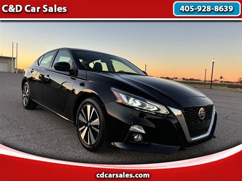 Used 2021 Nissan Altima 2.5 SV image 1
