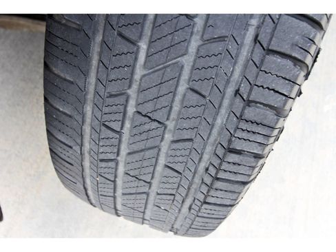 Used 2021 Ford Explorer Limited w/ Equipment Group 301A AWD/4WD image 30