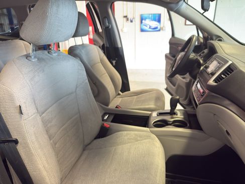 Used 2018 Honda Pilot LX image 22