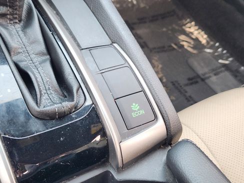Used 2020 Honda Civic EX-L image 27