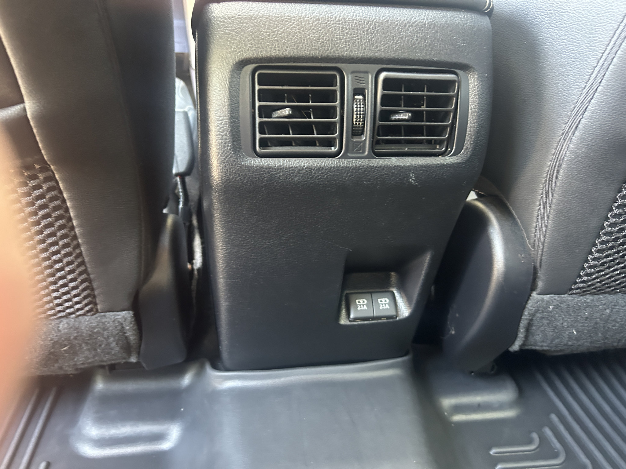Used 2020 Toyota 4Runner SR5 Premium w/ Moonroof Package AWD/4WD image 11