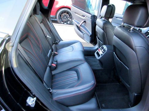 Used 2015 Maserati Quattroporte S Q4 image 40