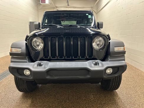 Used 2022 Jeep Wrangler Sport AWD/4WD image 6