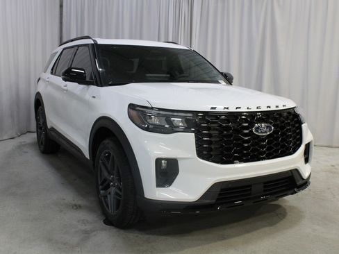 New 2026 Ford Explorer ST-Line w/ ST-Line Street Pack AWD/4WD image 39