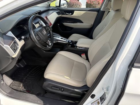 Used 2019 Honda Clarity Touring image 3