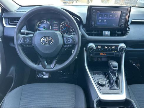 Used 2019 Toyota RAV4 LE image 20